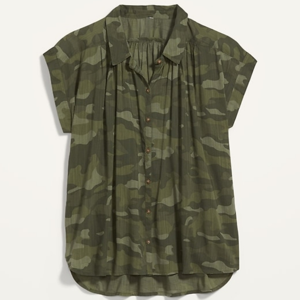 Old Navy Women Oversized Camo short-sleeve shirt